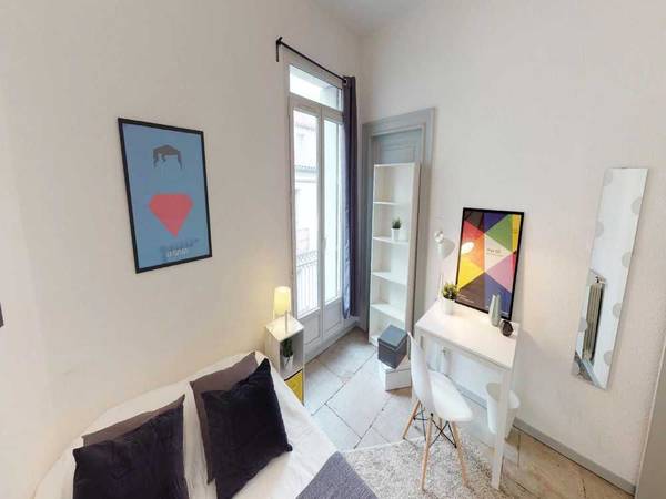 Colocation / Appartement 4 pièces de 90 m², Montpellier, Rue Daru / Photo 2