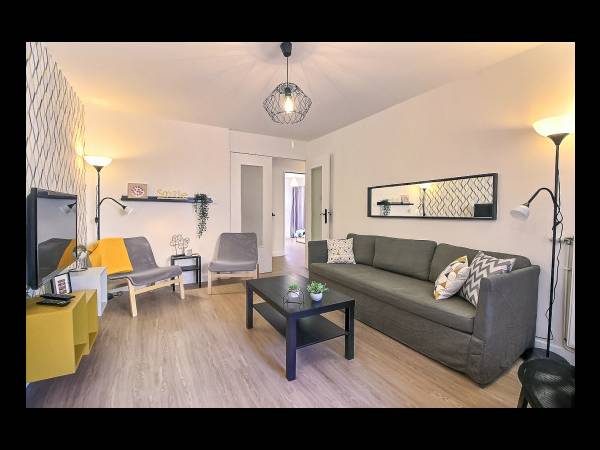 Colocation / Appartement 5 pièces de 92 m², Nîmes, 7 Bis Rue Henri Iv / Photo 2