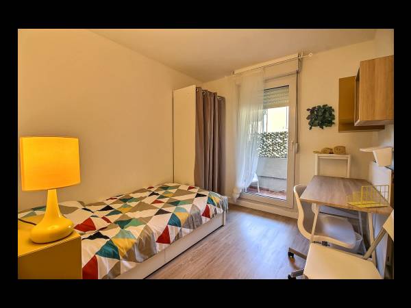 Colocation / Appartement 5 pièces de 92 m², Nîmes, 7 Bis Rue Henri Iv / Photo 7