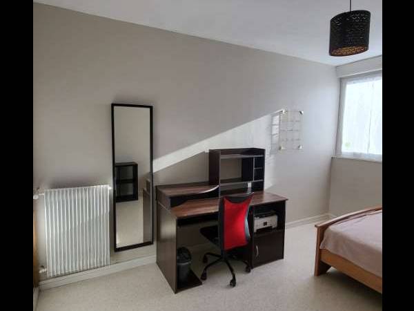 Colocation / Appartement 1 pièce de 13 m², Rennes, Square des Hautes Chalais / Photo 2