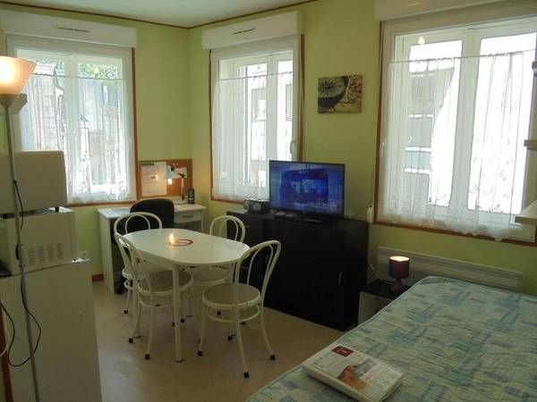 Location / Studio, Arras / Photo 2