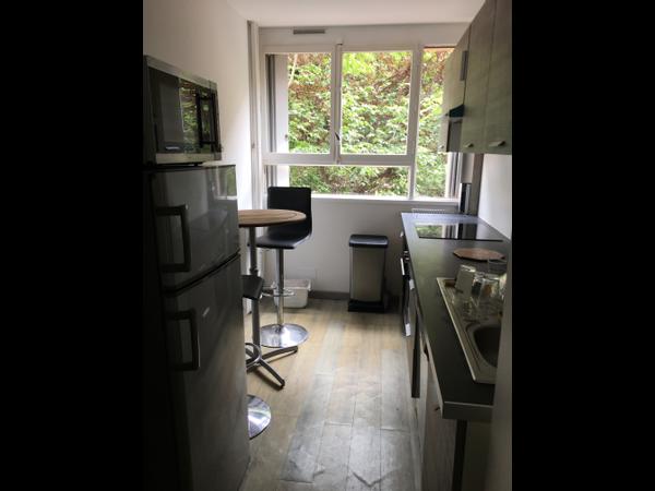 Colocation / Appartement 4 pièces de 72 m², Toulouse, Rue Paul Decamps / Photo 2