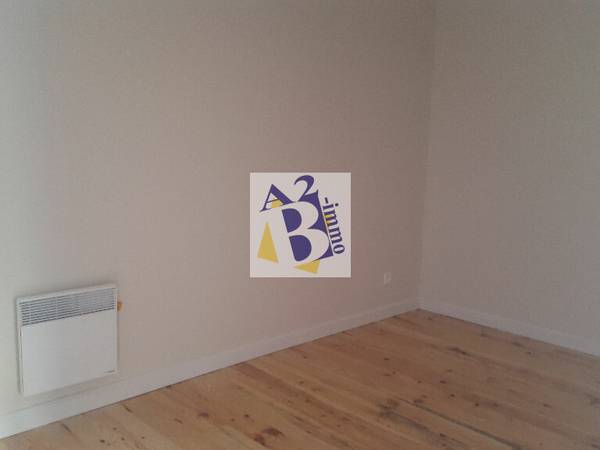 Location / Appartement 2 pièces de 40 m², Angoulême, Boulevard Liedot / Photo 3
