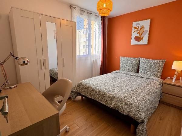 Colocation / Appartement 5 pièces de 80 m², Aix-en-Provence, Rue de la Figuière / Photo 2