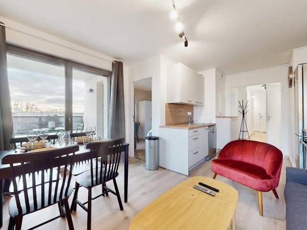 Colocation / Appartement 5 pièces de 77 m², Massy, 6 Avenue de la République, / Photo 2