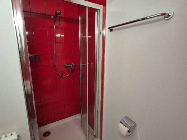 Sous-location / Studio de 17 m², Cointrin, Chemin des Corbillettes / Photo 8