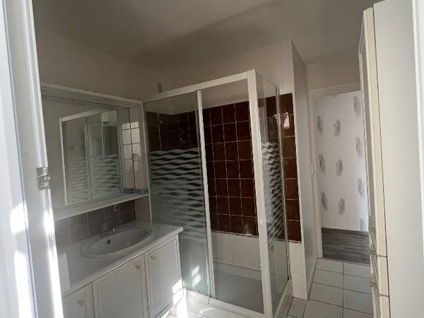 Colocation / Appartement 4 pièces de 85 m², Angers, Rue de la Chalouère / Photo 3