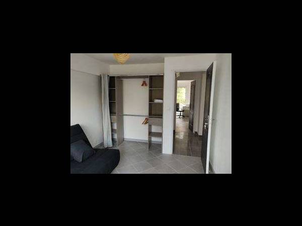 Colocation / Maison 9 pièces de 175 m², Créteil, Rue Juliette Savar / Photo 8