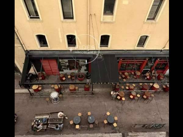 Location / Appartement 2 pièces de 50 m², Marseille, Quai de Rive Neuve / Photo 8