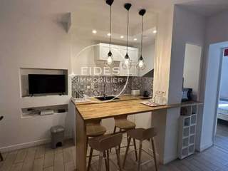 Affitto / 2 rooms apartment · 50 m², Marseille, Quai de Rive Neuve