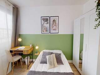Colocation / Appartement 5 pièces de 100 m², Paris, Rue de Vouillé