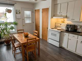 Colocation / Appartement 5 pièces de 60 m², Québec, Rue des Roses