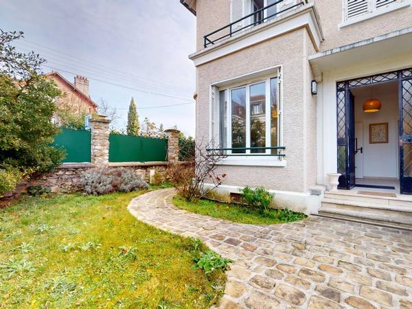 Location / Maison 1 pièce de 18 m², Melun, Rue Dajot / Photo 2