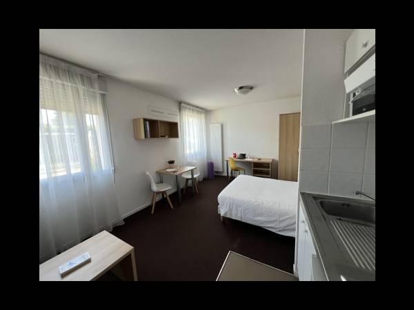 Location / Résidence 1 pièce de 29 m², Troyes, 26 Avenue Anatole France / Photo 9