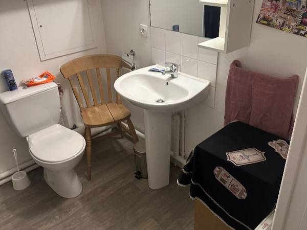 Sous-location / Studio de 35 m², Paris, Place d'Aligre / Photo 3