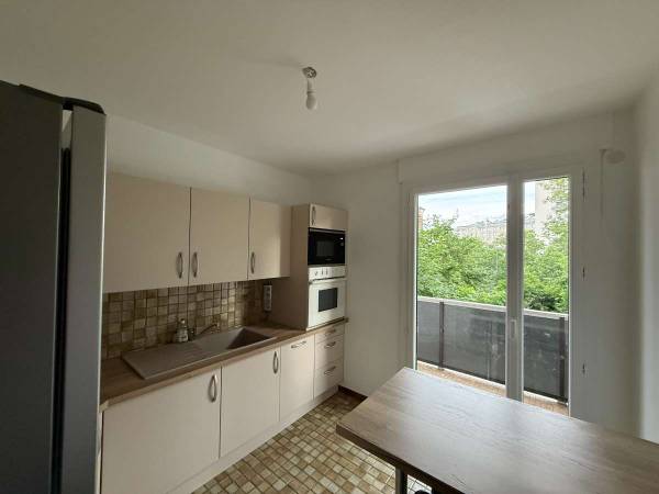 Colocation / Appartement 3 pièces de 67 m², Saint-Étienne, Cours Fauriel / Photo 2