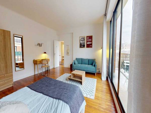 Colocation / Appartement 5 pièces de 160 m², Paris, Avenue de Montaigne / Photo 2