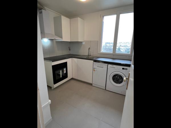 Colocation / Appartement 4 pièces de 67 m², Thiais, Avenue du 25 Aout 1944 / Photo 2