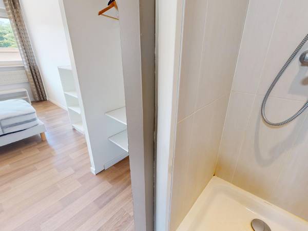 Colocation / Appartement 5 pièces de 95 m², Chambéry, Chemin des Moulins / Photo 2