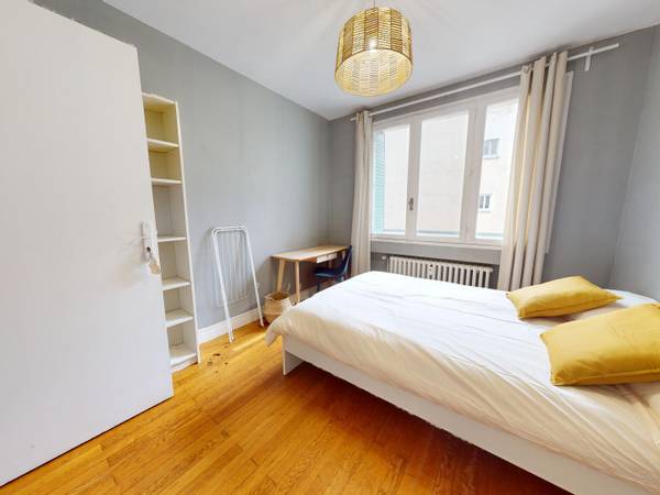 Colocation / Maison 4 pièces de 64 m², Villeurbanne, Rue Alexandre Boutin / Photo 2