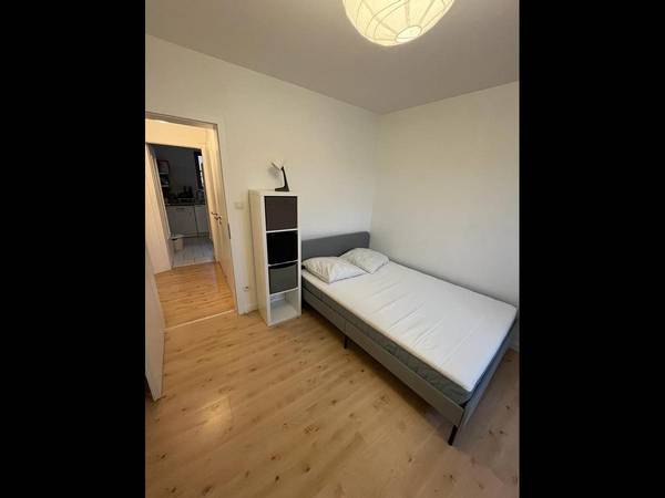 Colocation / Appartement 5 pièces de 85 m², Strasbourg, Place Henri Dunant / Photo 4