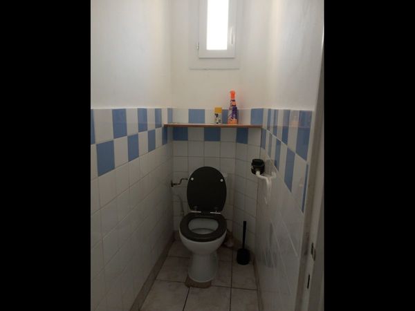 Colocation / Appartement 4 pièces de 65 m², Fontaine, Rue Jean Bocq / Photo 9