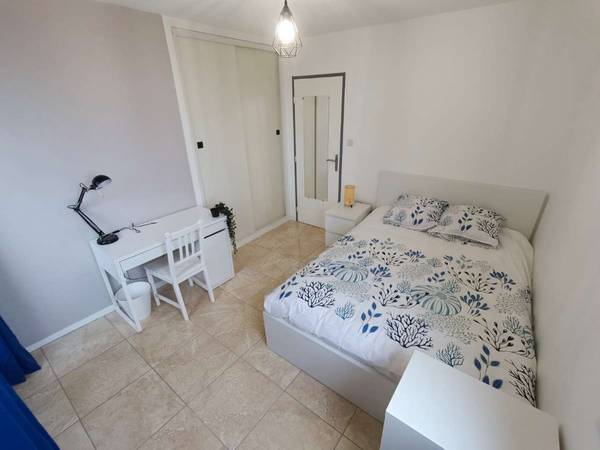 Colocation / Appartement 7 pièces de 110 m², Vénissieux, Rue Ludovic Bonin / Photo 2