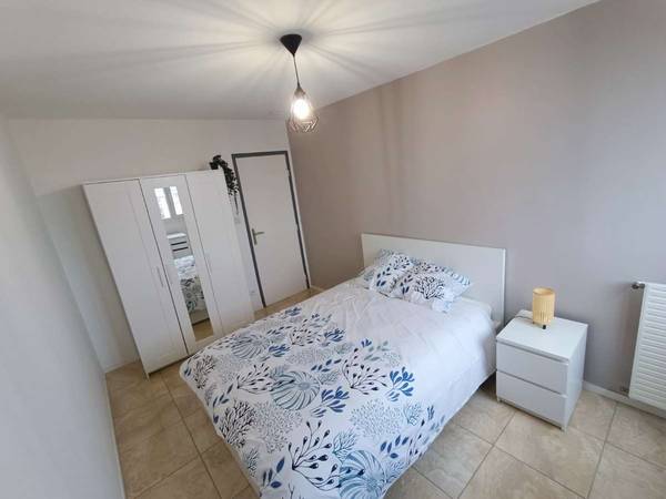 Colocation / Appartement 7 pièces de 110 m², Vénissieux, Rue Ludovic Bonin / Photo 2