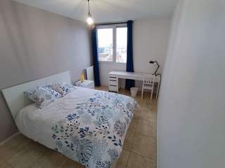 Room share / 7 rooms apartment · 110 m², Vénissieux, Rue Ludovic Bonin