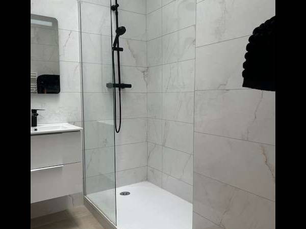 Colocation / Appartement 7 pièces de 114 m², Vaulx-en-Velin, Rue de la République / Photo 8