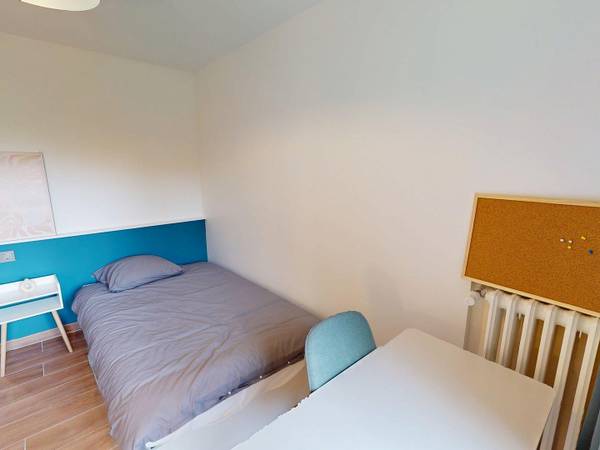 Colocation / Appartement 5 pièces de 75 m², Lille, Avenue de l'Architecte Louis Cordonnier / Photo 2