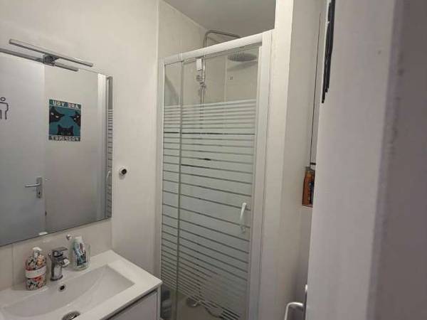 Sous-location / Appartement 2 pièces de 27 m², Levallois-Perret, Rue Victor Hugo / Photo 8