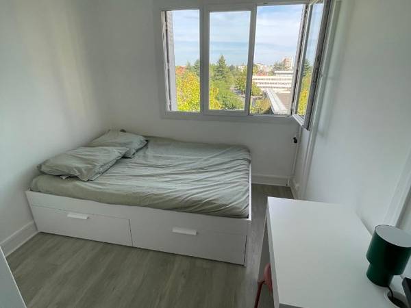 Colocation / Appartement 4 pièces de 60 m², Pau, Boulevard Recteur Jean Sarrailh / Photo 2