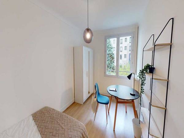 Colocation / Appartement 5 pièces de 110 m², Paris, Rue de Saussure / Photo 2