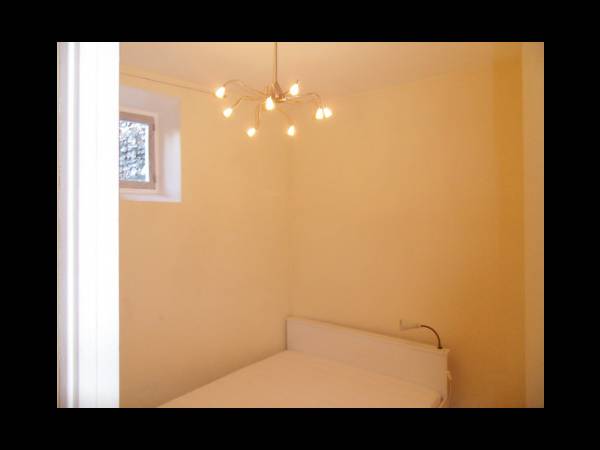 Location / Appartement 2 pièces de 32 m², Nîmes / Photo 2