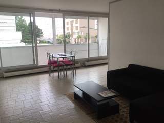 Room share, 3 rooms apartment, Villeurbanne