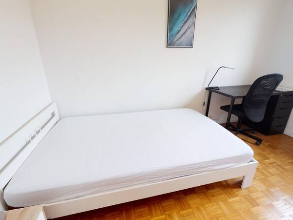 Colocation / Appartement 4 pièces de 69 m², Dijon, Rue des Frères Lumière / Photo 2