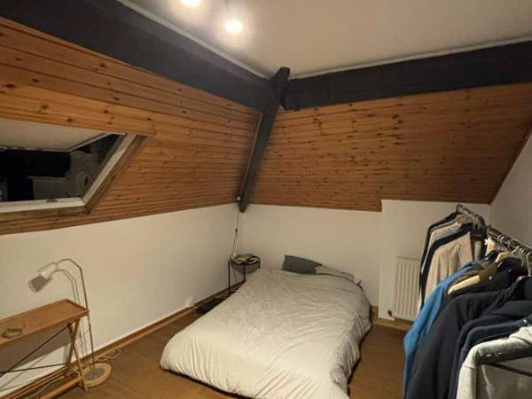 Location / Appartement 8 pièces de 106 m², Etterbeek, Rue Gérard / Photo 2