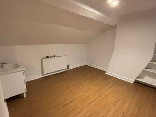 Location / Appartement 8 pièces de 106 m², Etterbeek, Rue Gérard / Photo 10