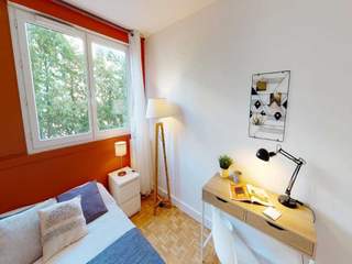 Colocation / Appartement 4 pièces de 90 m², Courbevoie, Square Henri Regnault