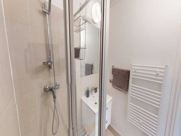 Colocation / Appartement 4 pièces de 90 m², Courbevoie, Square Henri Regnault / Photo 17