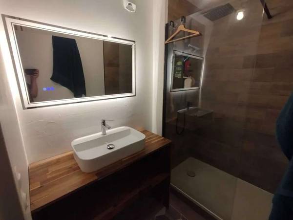 Colocation / Appartement 4 pièces de 78 m², Villeurbanne, Avenue Roberto Rossellini / Photo 2