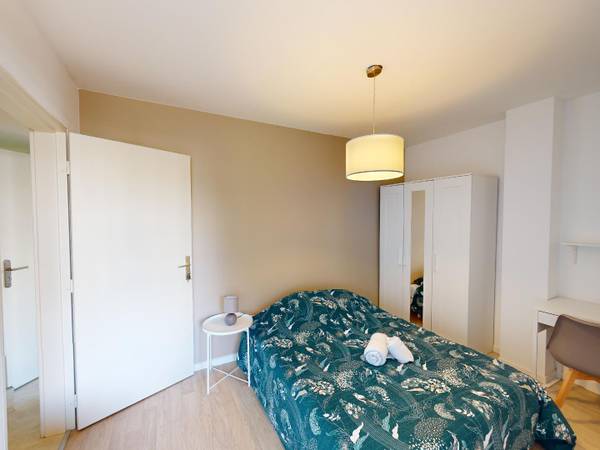 Colocation / Appartement 6 pièces de 92 m², Rennes, Rue Gabriel Germain / Photo 2