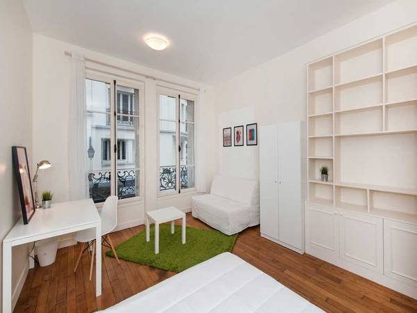 Colocation / Appartement 4 pièces de 80 m², Paris, Rue du Renard / Photo 2