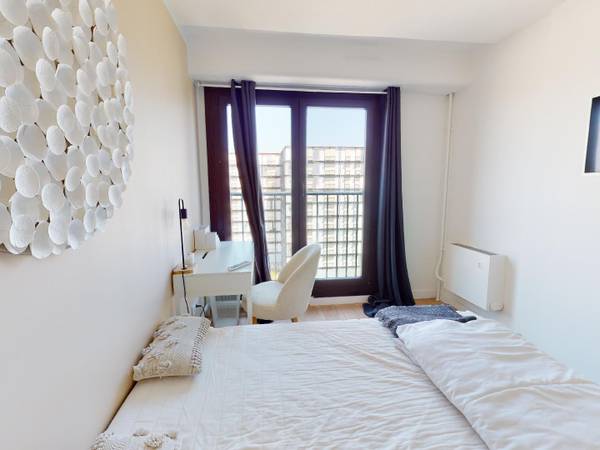 Colocation / Appartement 5 pièces de 81 m², Rouen, Rue Parmentier / Photo 2