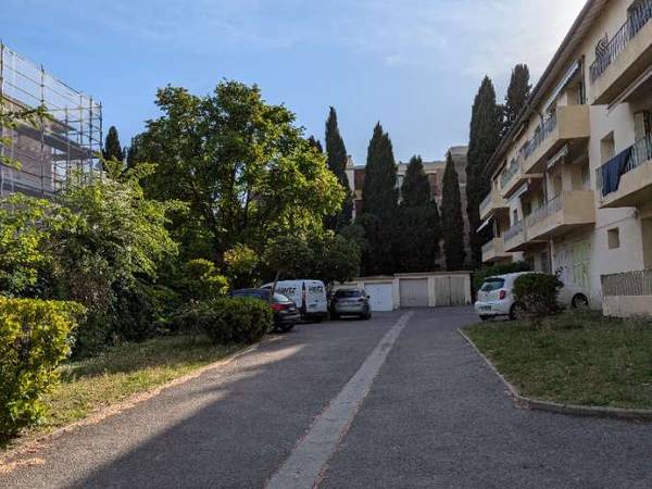 Colocation / Immeuble 7 pièces de 70 m², Aix-en-Provence, Avenue de Lattre de Tassigny / Photo 17