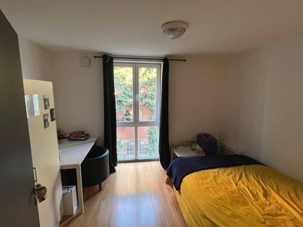 Colocation / Appartement 6 pièces de 70 m², Strasbourg, Rue des Bains / Photo 2