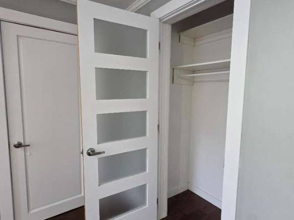 Location / Appartement 4 pièces de 676 m², Montréal, Rue Saint-Christophe / Photo 23