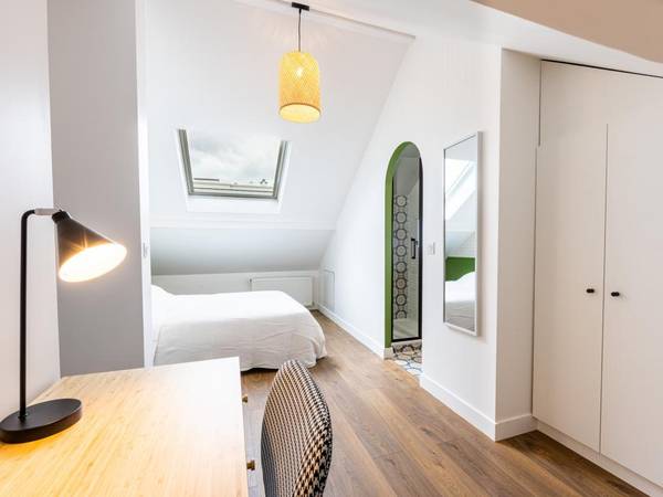 Flatsharing / House · 261 m², Asnières-sur-Seine, Rue Gilbert Rousset / Photo 19