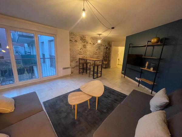 Colocation / Appartement 5 pièces de 110 m², Nanterre, Rue des Suisses / Photo 2